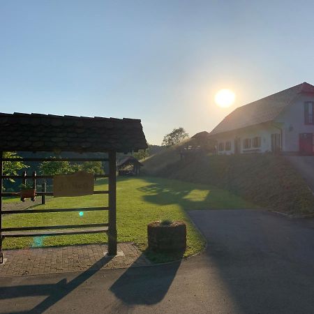 Store Tourist Farm Artisek 빌라 외부 사진